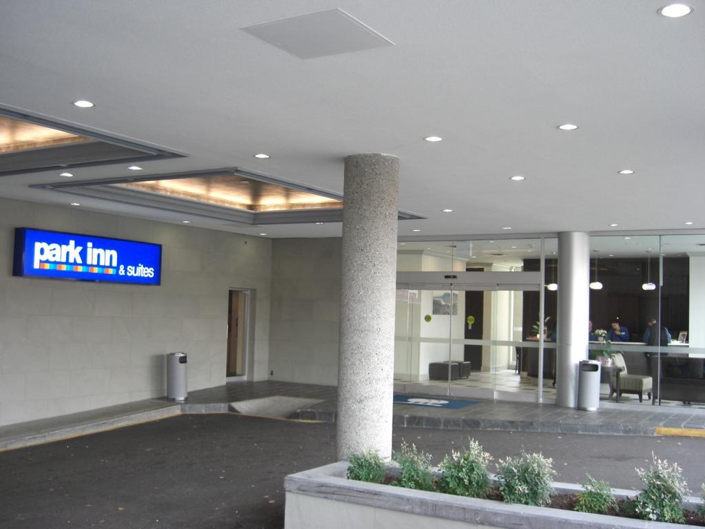 Park Inn & Suites By Radisson Vancouver Exterior foto